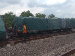 Sudah 8 Jam, Evakuasi KA Terguling di Blora Belum Rampung