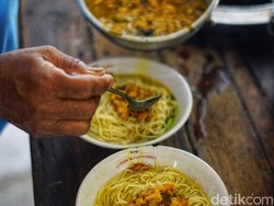 Viral Mie Ayam Rp 3.000 Semangkuk dan 3 Jam Ludes 200 Porsi