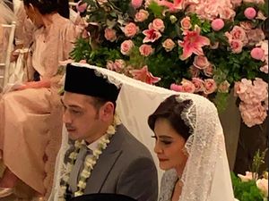 Lancar, Ijab Kabul Cut Tari & Richard Kevin Juga Berjalan Khidmat Lancar, Ijab Kabul Cut Tari & Richard Kevin Juga Berjalan Khidmat