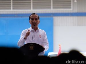 Jokowi Target Draft RUU Sapu Jagat Beres Sebelum 100 Hari Kerja Jokowi Target Draft RUU Sapu Jagat Beres Sebelum 100 Hari Kerja