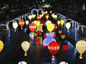 Cheonggyecheon Makin Romantis Jelang Nataru