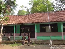 SD di Brebes Rawan Ambruk, Siswa Diungsikan di Gedung Madrasah