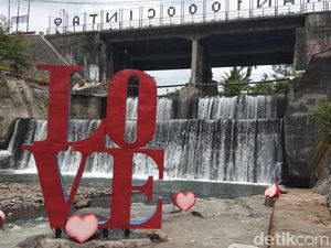 Populer Weekend: Taman Seribu Cinta hingga Pantai Ikan Penis Populer Weekend: Taman Seribu Cinta hingga Pantai Ikan Penis