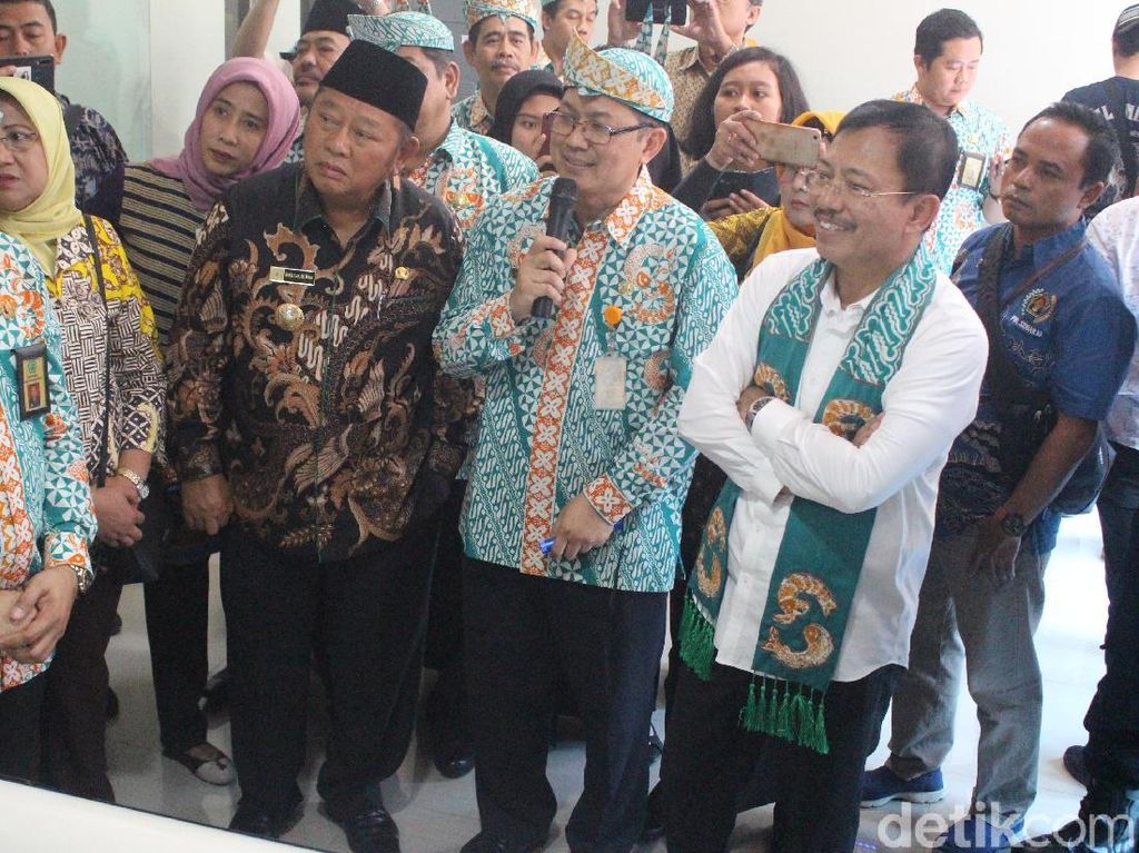 Dana Rp 9,2 T untuk BPJS Cair, Menkes Minta Warga Tak Khawatir Dana Rp 9,2 T untuk BPJS Cair, Menkes Minta Warga Tak Khawatir