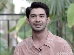 Sebelum Mualaf, Reza Rahadian Diajarkan Glenn Fredly di Sekolah Minggu
