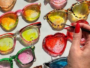 Cantik dan Manis, Seni Ukir Ini Terbuat dari Permen Karamel