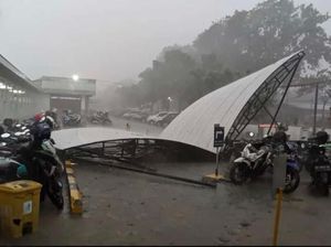 Hujan Es dan Angin Kencang Terjang Kota Madiun Hujan Es dan Angin Kencang Terjang Kota Madiun