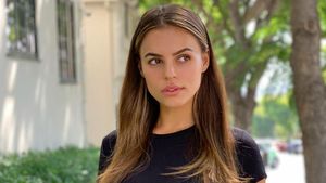 Cantiknya Brooks Nader yang Tampil Superseksi di Acara Sports Illustrated