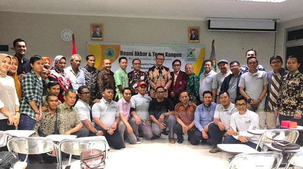 Menteri KKP Reuni Bareng Alumni Moestopo