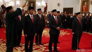 Momen Jokowi Lantik Dewan Pertimbangan Presiden