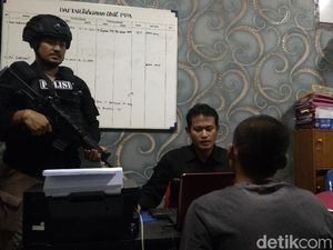Diiming-imingi Ikan Hias, 11 Anak Cirebon Jadi Korban Remaja Predator Diiming-imingi Ikan Hias, 11 Anak Cirebon Jadi Korban Remaja Predator