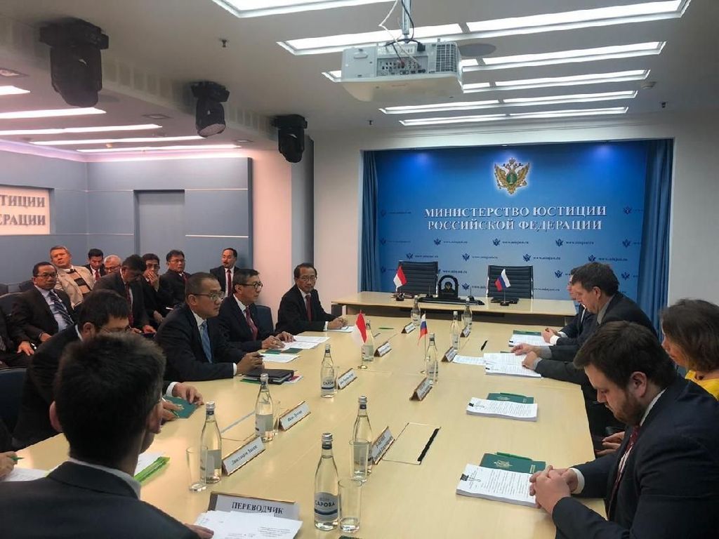 Kemenkum HAM Jalin Kerja Sama Perjanjian Bantuan Hukum dengan Rusia Kemenkum HAM Jalin Kerja Sama Perjanjian Bantuan Hukum dengan Rusia
