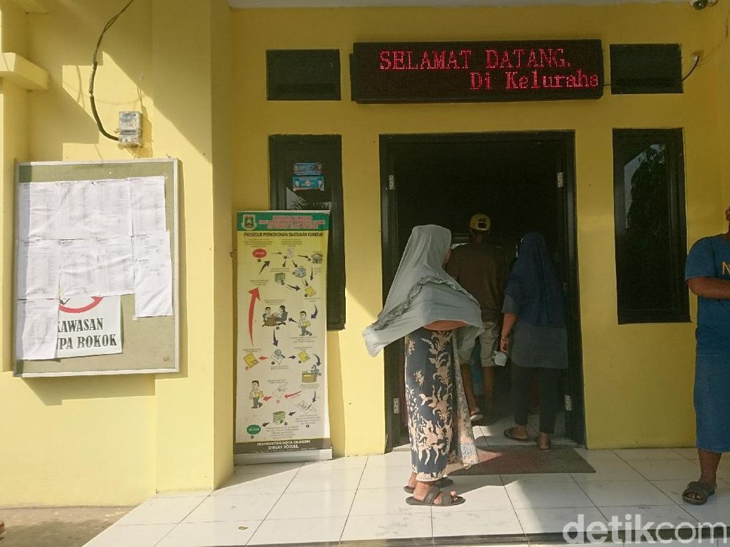 Debu Batu Bara Bertebaran di Permukiman Cilegon dari Pabrik Krakatau Steel Debu Batu Bara Bertebaran di Permukiman Cilegon dari Pabrik Krakatau Steel