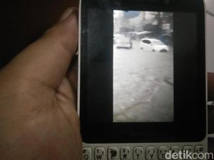Hujan Deras, 31 Titik di Kota Bandung Terendam Banjir Hujan Deras, 31 Titik di Kota Bandung Terendam Banjir