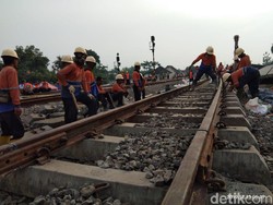 Sempat Terkendala KA Terguling, Pagi Ini Jalur Rel Blora Kembali Normal