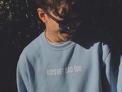 Brand Fashion Unik Ini Ingin Tegaskan Kalau Pria Juga Bisa Sedih dan Nangis