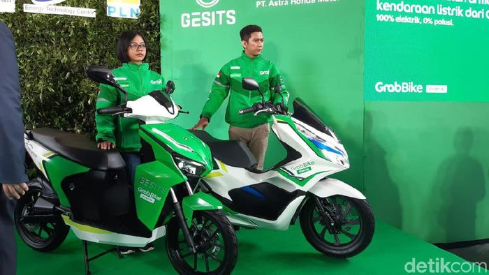 Foto: Mobil dan Motor Listrik Grab (Achmad Dwi Afriyadi/detikcom) Foto: Mobil dan Motor Listrik Grab (Achmad Dwi Afriyadi/detikcom)