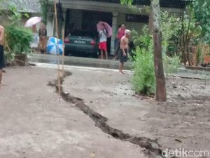 Fenomena Tanah Retak Kerap Terjadi di Ponorogo, BPBD Pasang Alat Ini