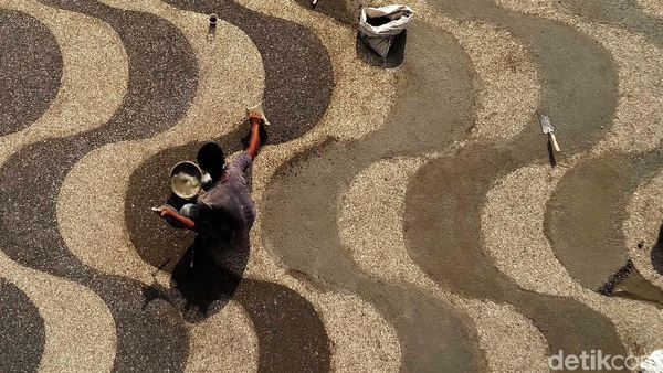 Melihat Kondisi Terkini Proyek Penataan Pantai Pangandaran