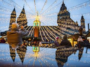 Indahnya Dekorasi Pohon Natal di Berbagai Belahan Dunia