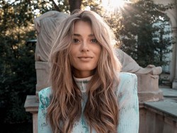 Si Seksi Marcelina Zawadzka, Miss Polandia yang Kini Jadi Pebalap Truk