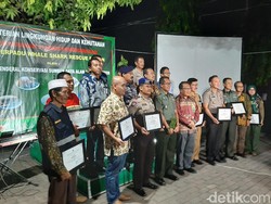 Tim Penyelamat Hiu Paus di PLTU Paiton dapat Penghargaan Kementerian LH