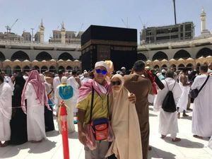 Momen Manis Pria Viral yang Buktikan Cinta Tak Terpisah Maut Momen Manis Pria Viral yang Buktikan Cinta Tak Terpisah Maut