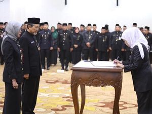 Pemprov Jatim Rombak Sejumlah Jabatan, 20 Pejabat Eselon II Dimutasi Pemprov Jatim Rombak Sejumlah Jabatan, 20 Pejabat Eselon II Dimutasi