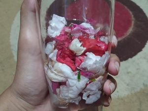 Viral Minum Infused Water Pakai Kembang 7 Rupa, Anti Pelet?