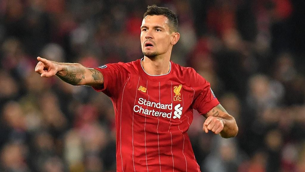 Dejan Lovren lebih sering jadi cadangan di Liverpool musim ini (Foto: Photo by Paul ELLIS / AFP)