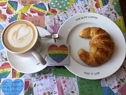 The Note Coffee, Ini Kedai Kopi Unik di Vietnam