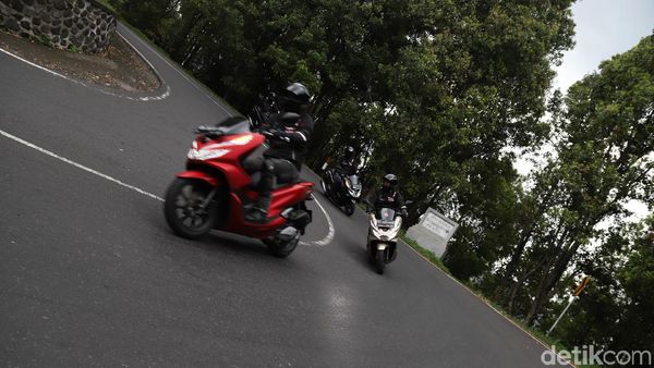 Serunya Touring Honda PCX Keliling Pulau Bali