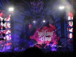 Yellow Claw Bikin DWP 2019 Joget Koplo, Ramengvrl Jadi Kejutan Yellow Claw Bikin DWP 2019 Joget Koplo, Ramengvrl Jadi Kejutan