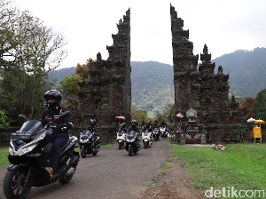 Kenapa Konvoi Motor Sebaiknya Formasi Zig Zag?