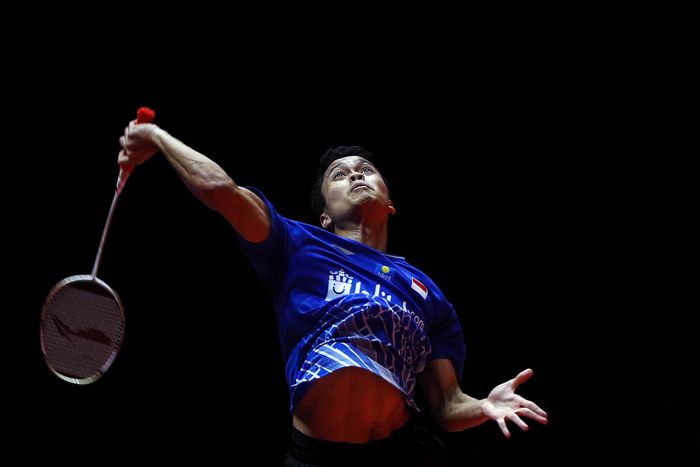 Indonesias Anthony Sinisuka Ginting prepares to hit a return shot against Chinas Chen Long during their mens singles badminton semifinal match at the World Tour Finals in Guangzhou in south Chinas Guangdong province, Saturday, Dec. 14, 2019. (AP Photo/Andy Wong)