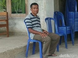 Penggali Kubur Ini Jadi Kades Usai Ungguli 3 Calon Bertitel Sarjana