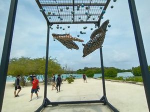 Potret Aneka Instalasi Seni Keren di Kepulauan Seribu