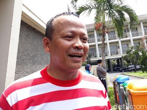 Edhy Prabowo Tak Mundur dari Rencana Ekspor Benih Lobster Edhy Prabowo Tak Mundur dari Rencana Ekspor Benih Lobster