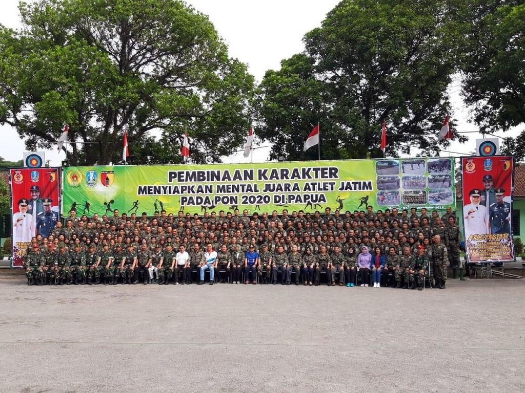Khofifah Sebut Jatim Berpeluang Jadi Juara Umum PON XX di Papua Khofifah Sebut Jatim Berpeluang Jadi Juara Umum PON XX di Papua