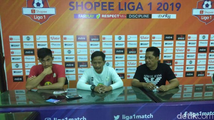 Barito Putera tetap gaspol lawan Persipura Jayapura. (Foto: Suparno/detikcom) Barito Putera tetap gaspol lawan Persipura Jayapura. (Foto: Suparno/detikcom)