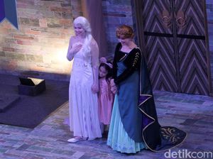 Elsa dan Anna Sapa Anak-anak di Jakarta