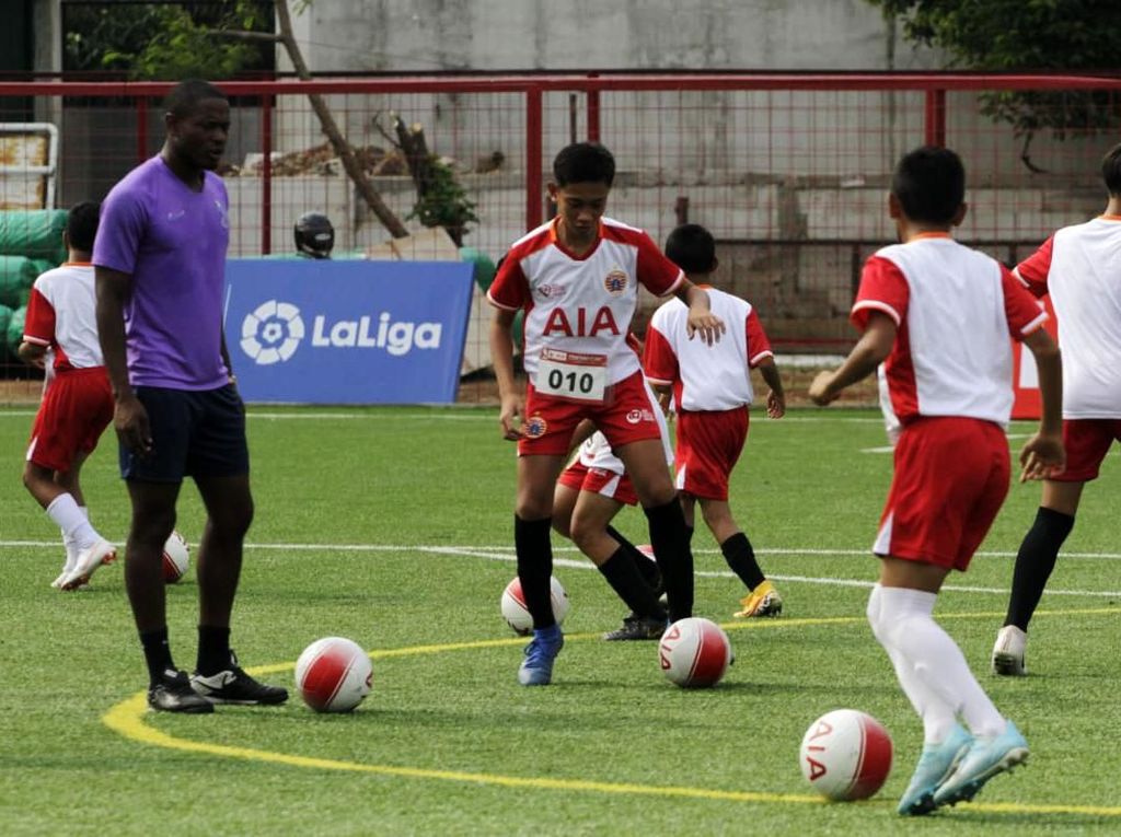 AIA dan Persija Gelar Coaching Clinic untuk Pesepakbola Muda AIA dan Persija Gelar Coaching Clinic untuk Pesepakbola Muda
