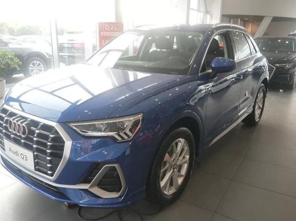 Bocah Bawa Batu Baretin 10 Mobil Audi, Orang Tua Dituntut Rp 400 Juta Bocah Bawa Batu Baretin 10 Mobil Audi, Orang Tua Dituntut Rp 400 Juta