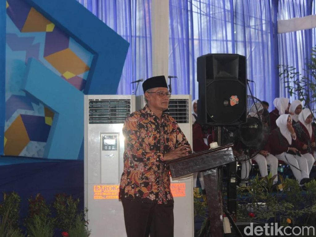 Haedar Nashir Ajak Kader Muhammadiyah Lamongan Berani Kritik Pemerintah Haedar Nashir Ajak Kader Muhammadiyah Lamongan Berani Kritik Pemerintah