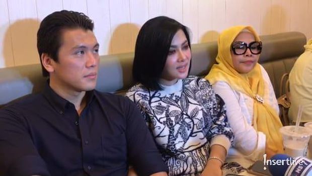 Ubah Penampilan, Syahrini Dipuji Reino Barack