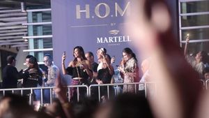 Luna Maya Joget di DWP 2019, Asyik Banget!