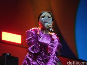 Ketika Rossa Bikin Pangling di TSM Cibubur Ketika Rossa Bikin Pangling di TSM Cibubur