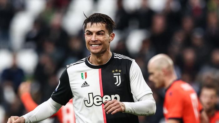 Cristiano Ronaldo mencetak gol saat Juventus menang atas Udinese di Serie A (Foto: Photo by Isabella BONOTTO / AFP) Cristiano Ronaldo mencetak gol saat Juventus menang atas Udinese di Serie A (Foto: Photo by Isabella BONOTTO / AFP)