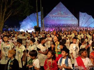 Pelajar-Seniman Cirebon Sampaikan Pesan Perdamaian Lewat Drama Musikal