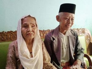 Malu-malu, Kakek-Nenek Romantis di KA Prameks Tahu Videonya Viral Malu-malu, Kakek-Nenek Romantis di KA Prameks Tahu Videonya Viral